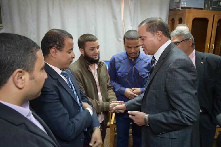 رئيس جامعة سوهاج يتفقد “مركز نور البصيرة للمكفوفين” ويعد بحل مشكلاته