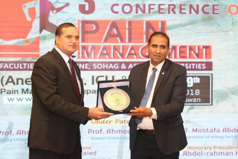 رئيس جامعة سوهاج يشهد افتتاح مؤتمر ‘‘ التخدير ‘‘ بأسوان