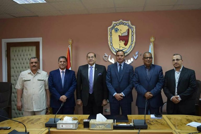 جامعة سوهاج ومياه الشرب يوقعان بروتوكول تعاون فى مجال الاستشارات الهندسية