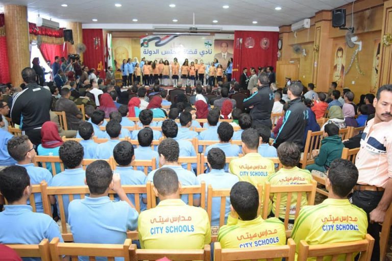 جامعة سوهاج تشارك في تكريم ٢٠ أسرة شهيد بالمحافظة