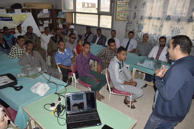 قوافل جامعة سوهاج البيطرية تكشف وتعالج 425 حالة بالمراغة