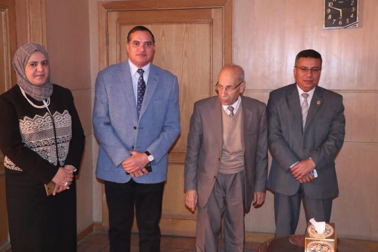 جامعة سوهاج تناقش بروتوكول لتأهيل معلمي ‘‘ الاحتياجات الخاصة ‘‘