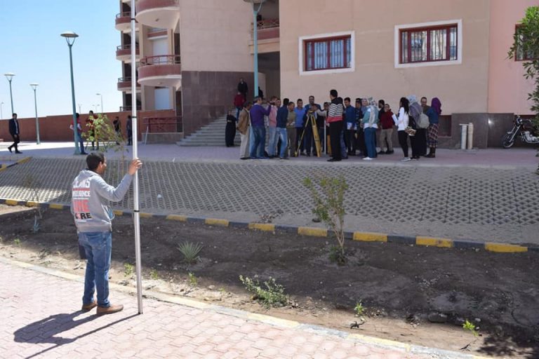 جامعة سوهاج تواصل دوراتها التدريبية بمبادرة “صنايعية مصر”