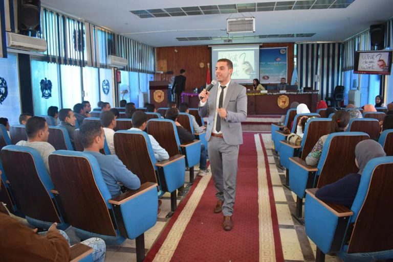 ملتقى التعليم من أجل التوظيف يوفر ١٠٠ فرصة عمل لطلاب جامعة سوهاج