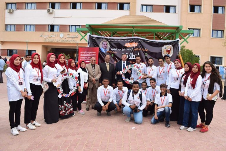 ٣٠٠ طالب يتقدمون للانضمام لنموذج محاكاه جامعة الدول العربية بجامعة سوهاج