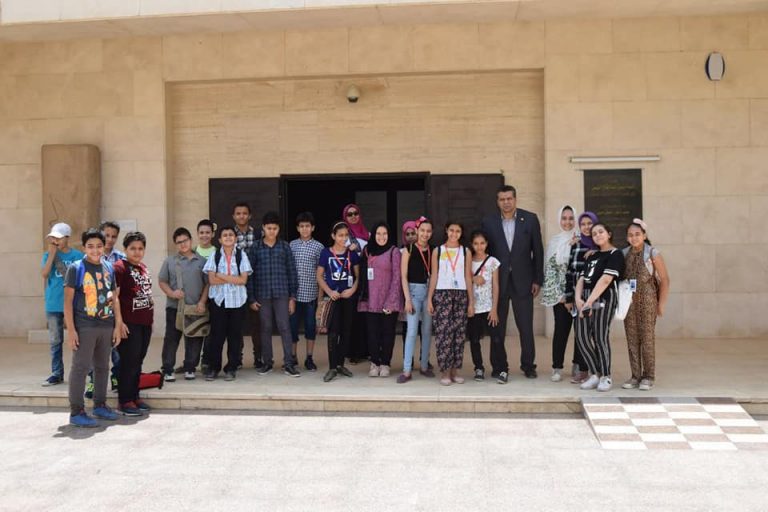 جامعة الطفل بسوهاج تختتم عامها الاول بمحاضرة عن “المصريات” وزيارة للمتحف