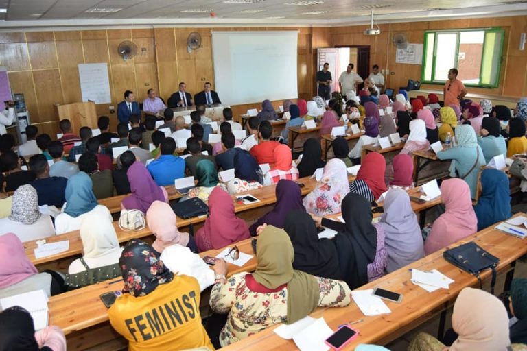 جامعة سوهاج تبدأ دوراتها التدريبية الطلابية لريادة الأعمال