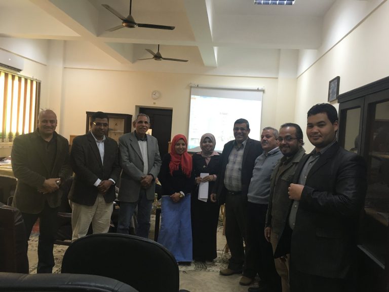قسم الميكروبيولوجي:سيمينار حول الاسمدة الحيوية صديقة البيئة