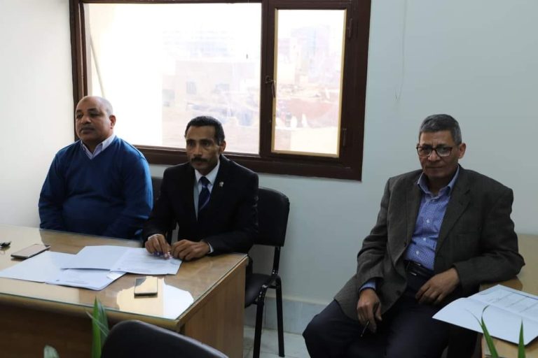 مركز ضمان الجودة بجامعة سوهاج يختتم دورة إعداد المدربين بكلية الآداب