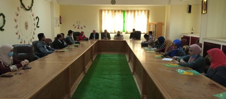 فاعليات الدورات التدريبية التى ينفذها قسم الأراضي والمياه بكلية الزراعة جامعة سوهاج