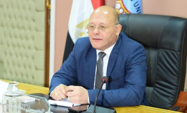 رئيس جامعة سوهاج يشيد بإطلاق برنامج Gen z لدعم المبتكرين .. بدعم مادي يصل ل 100 مليون جنية