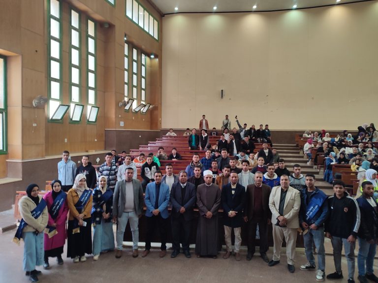 الندوه الدينيه الكبرى بعنوان التنمية الزراعيه في ضوء القرآن والسنه