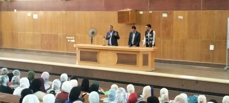 انتظام طلاب كلية الزراعة  فى اليوم الاول للدراسة 2026/2025