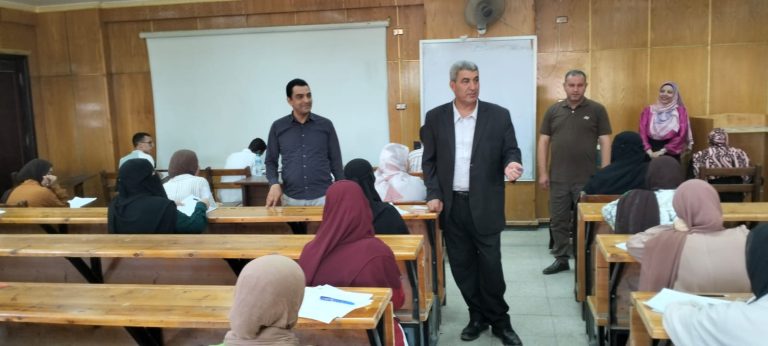 متابعة امتحانات الفصل الدراسي الثانى من العام الجامعى 2025 / 2026 م